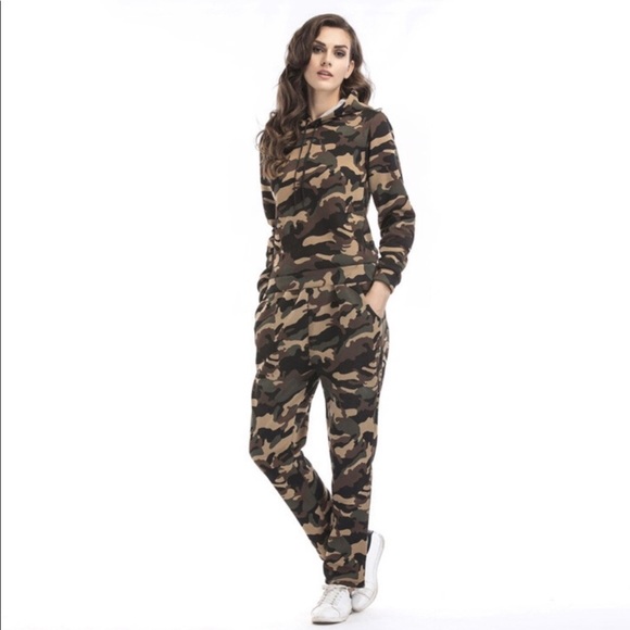 Two piece Hoodie with Trousers camouflage - Picture 1 of 9